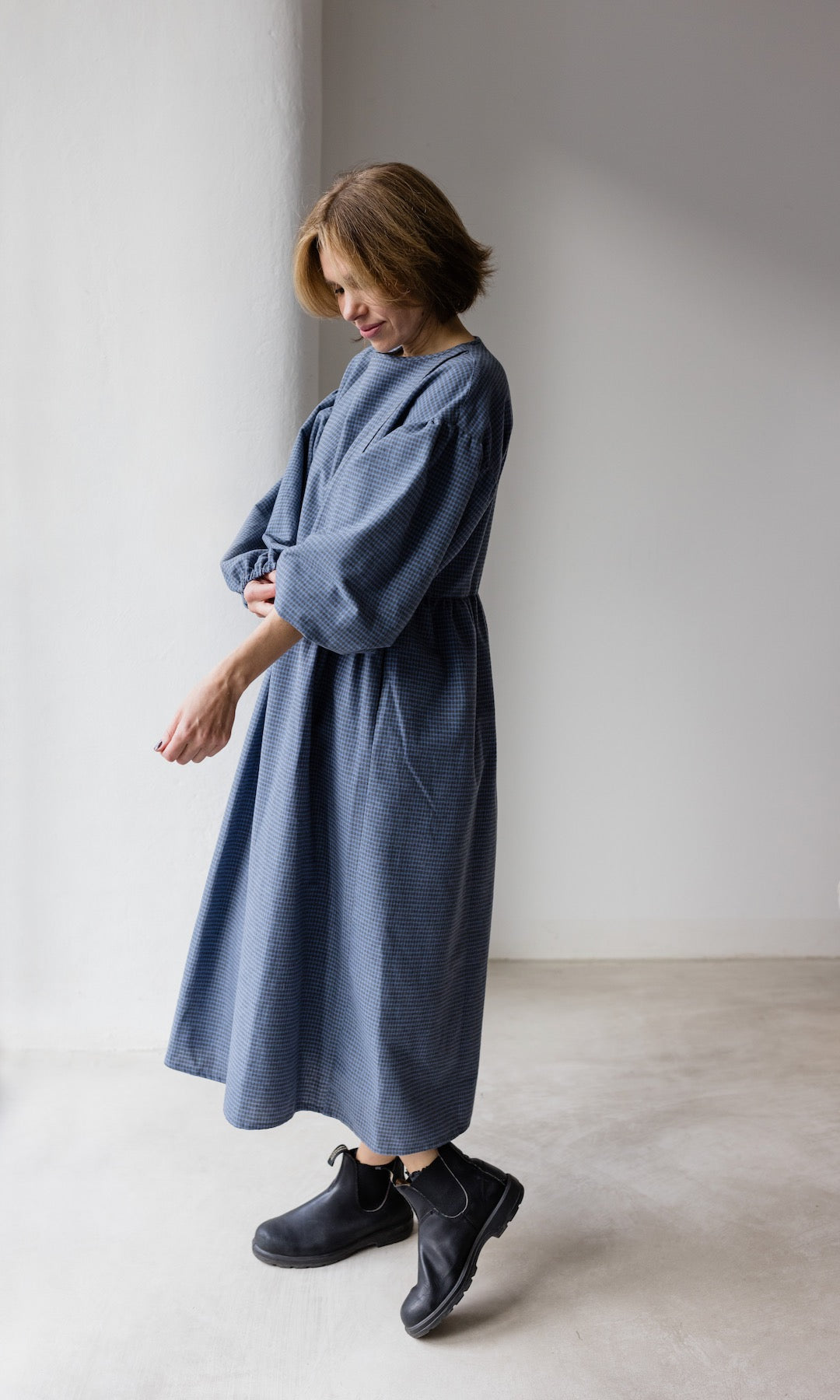 Stillkleid Lovis in blau seitlich