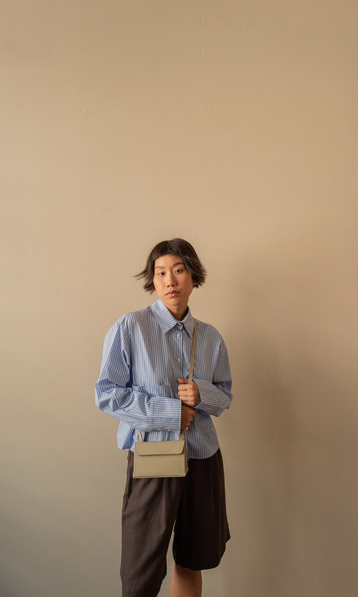 Linen Bermuda shorts in brown