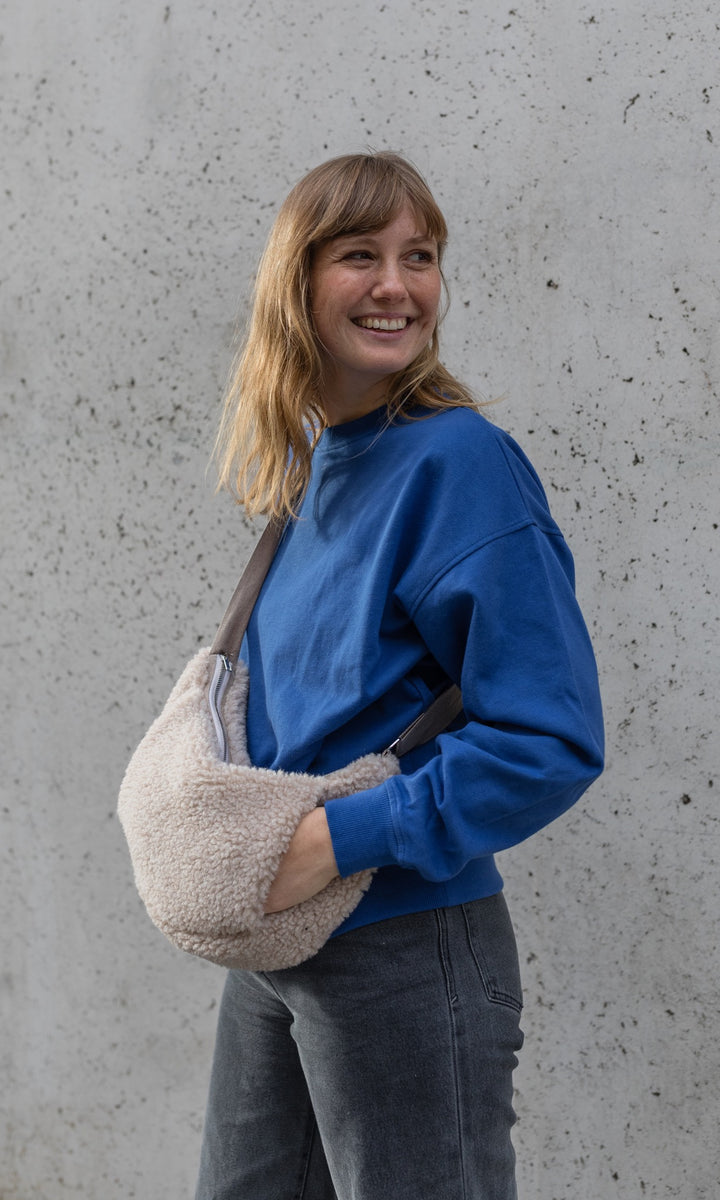 Oversized Sweater mit seitlicher Stillfunktion