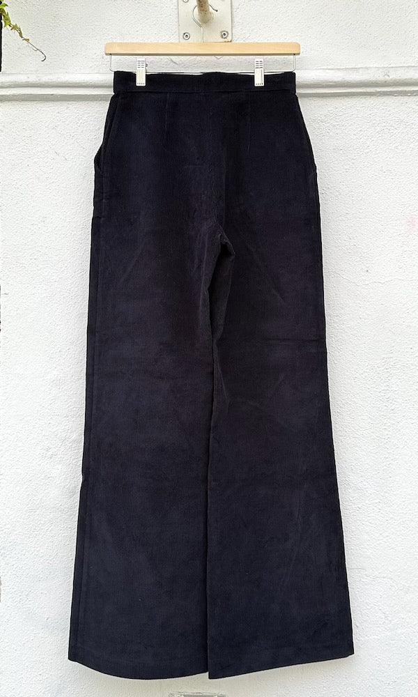 High Waist Cordhose - Letztes Einzelstück Größe XS