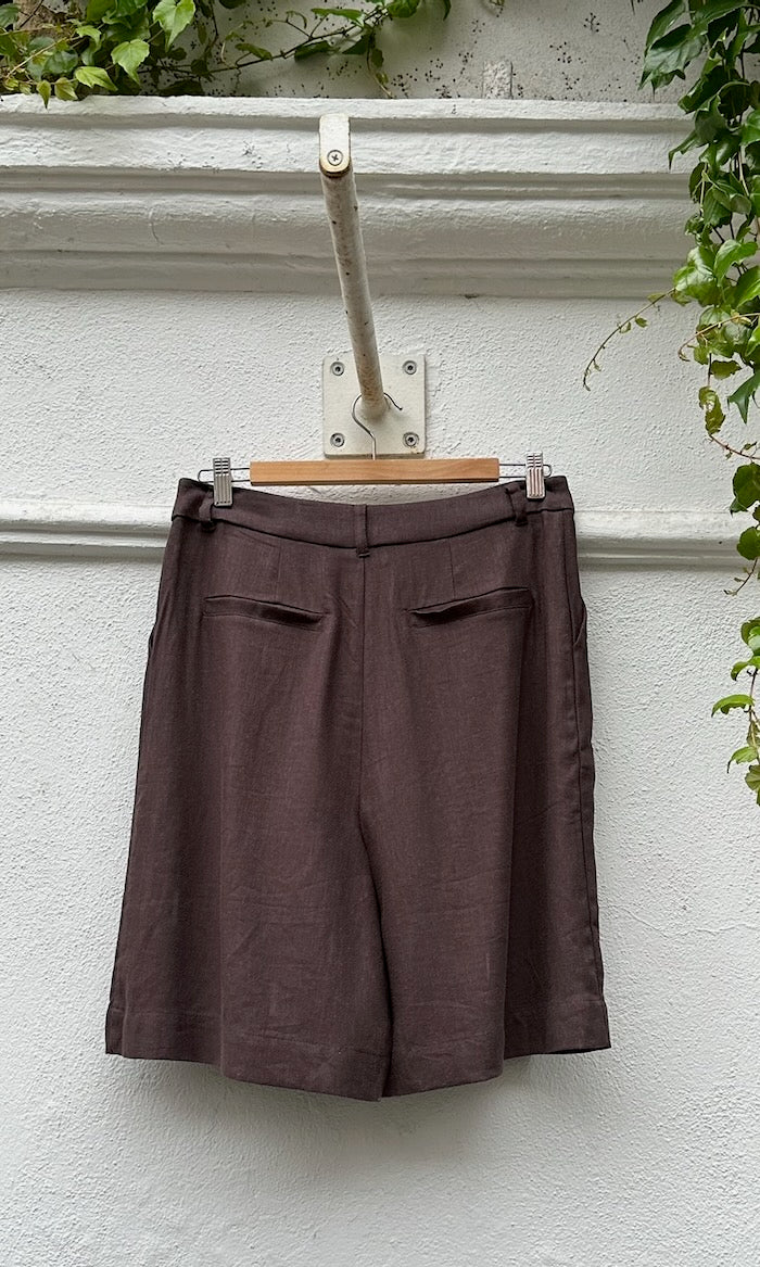 Bermuda aus Leinen in Braun — B-Ware