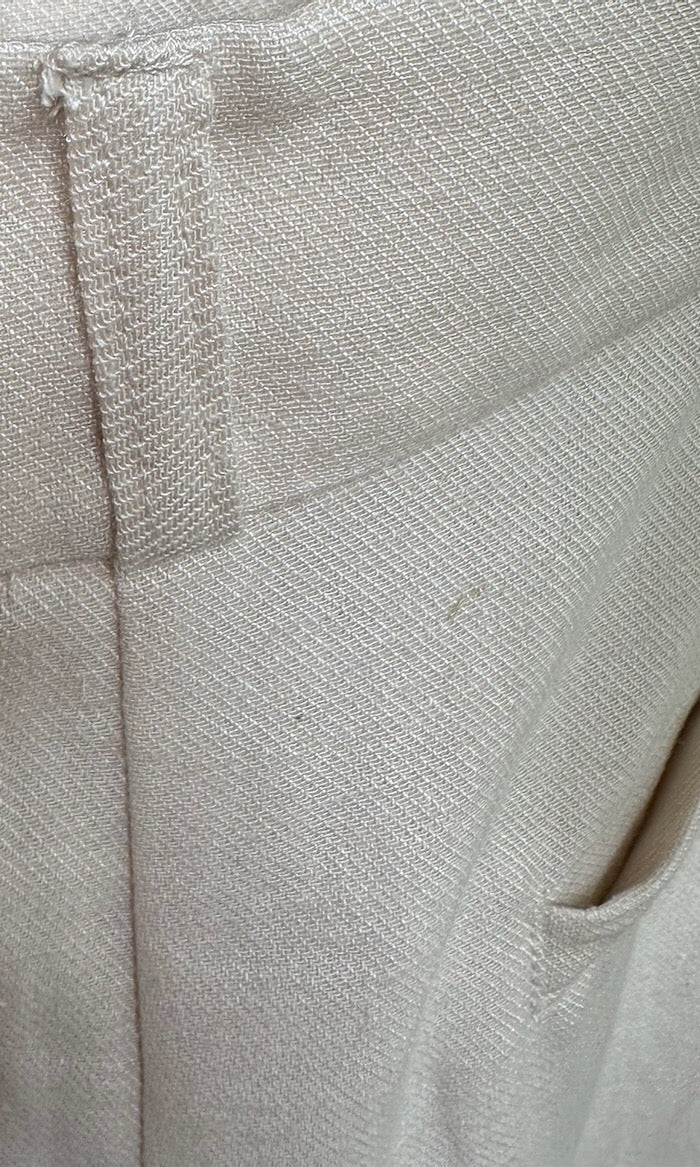 Bermuda aus Leinen in Creme — B-Ware
