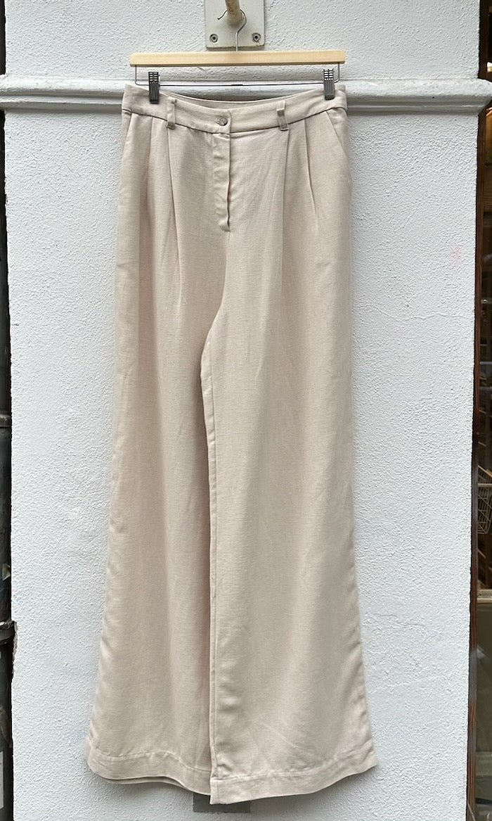 Bundfaltenhose aus Leinen in Creme — B-Ware