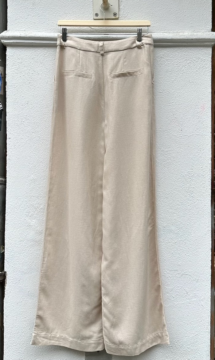 Bundfaltenhose aus Leinen in Creme — B-Ware