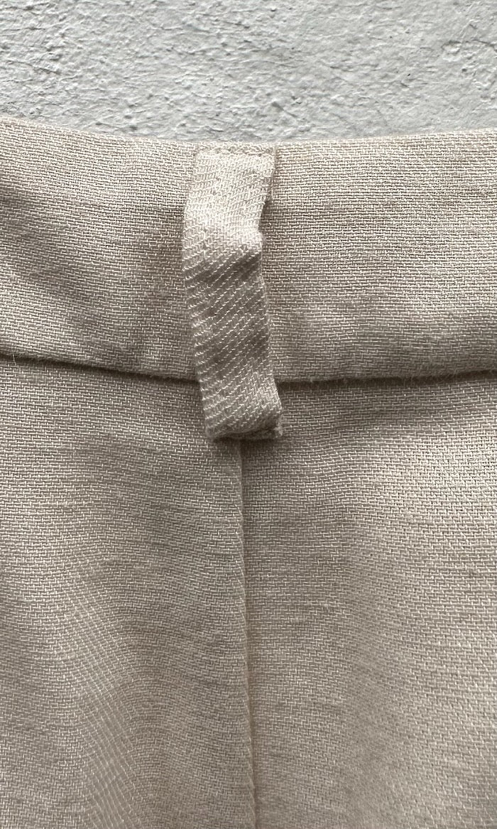 Bundfaltenhose aus Leinen in Creme — B-Ware