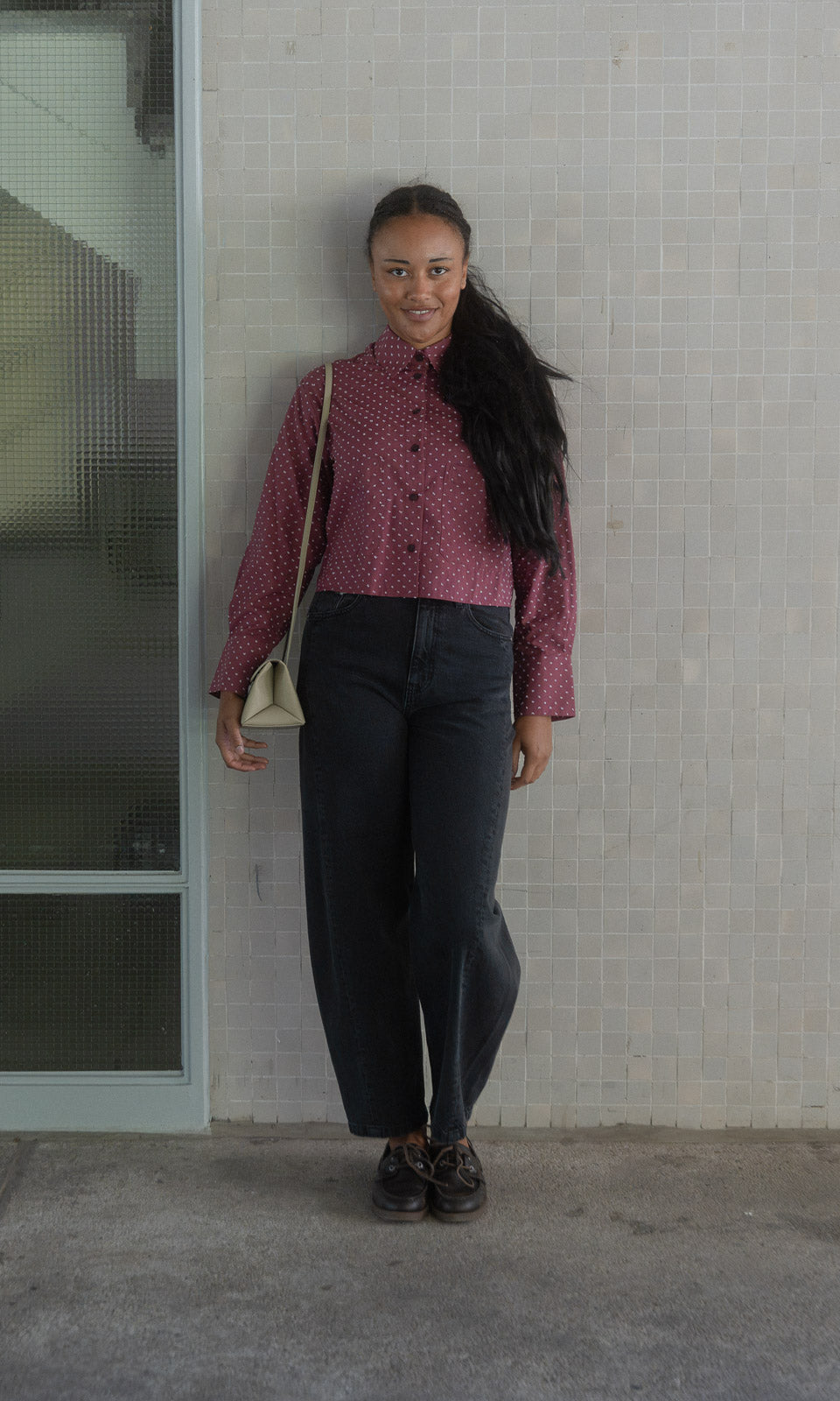 Cropped Oversized Hemd / Burgund-Rosa gepunktet