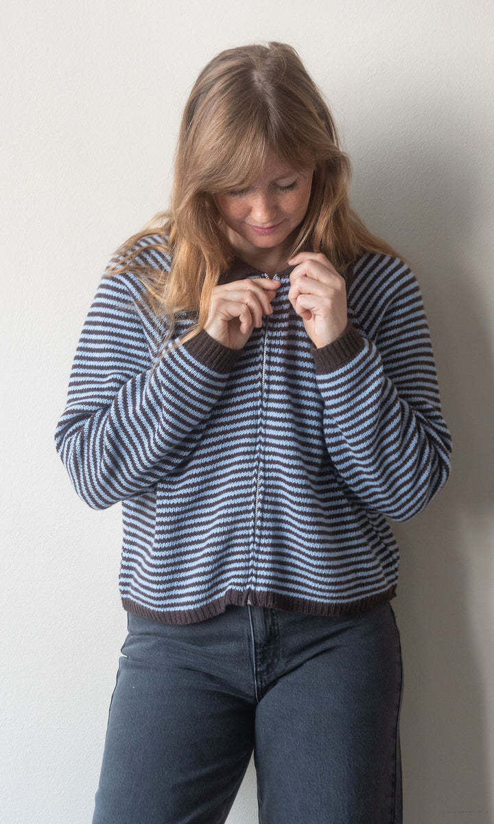 Gestreifte Strickjacke Jola mit Reißverschluss