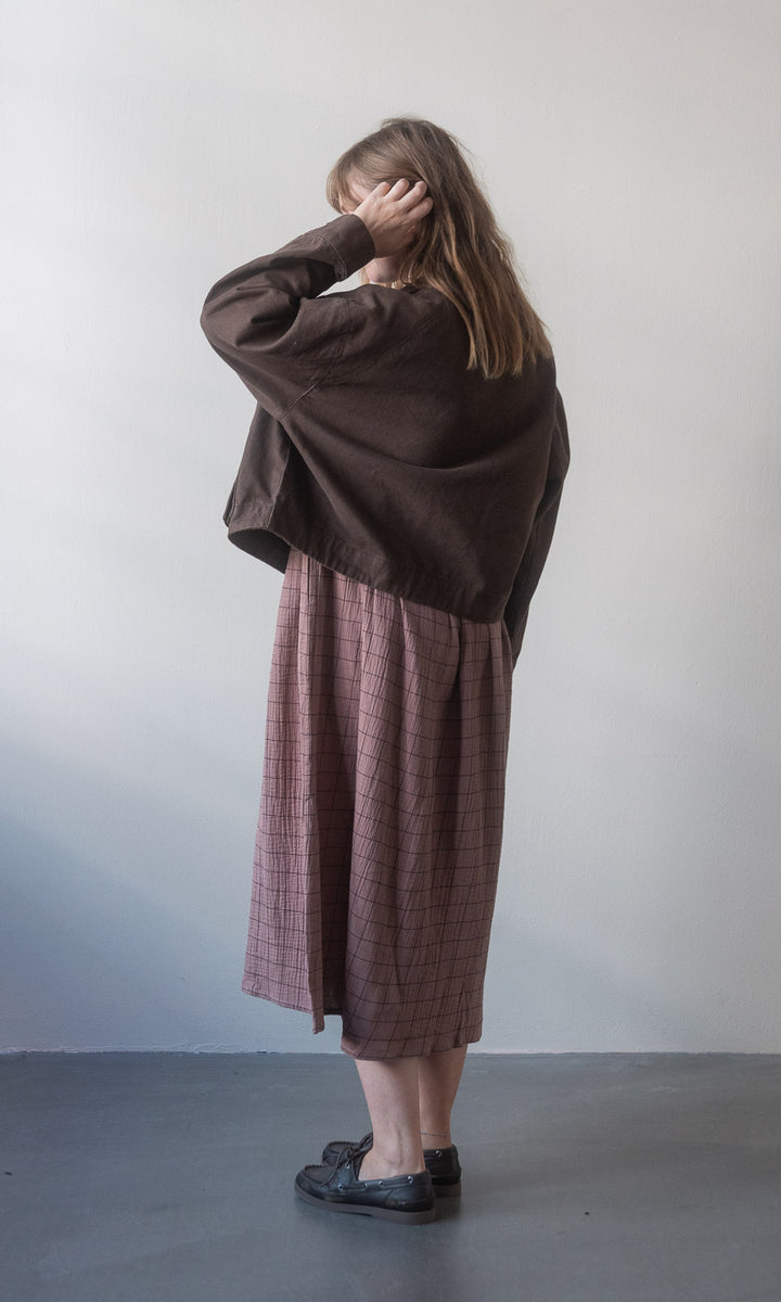 Jeansjacke mit aufgesetzten Taschen / Braun