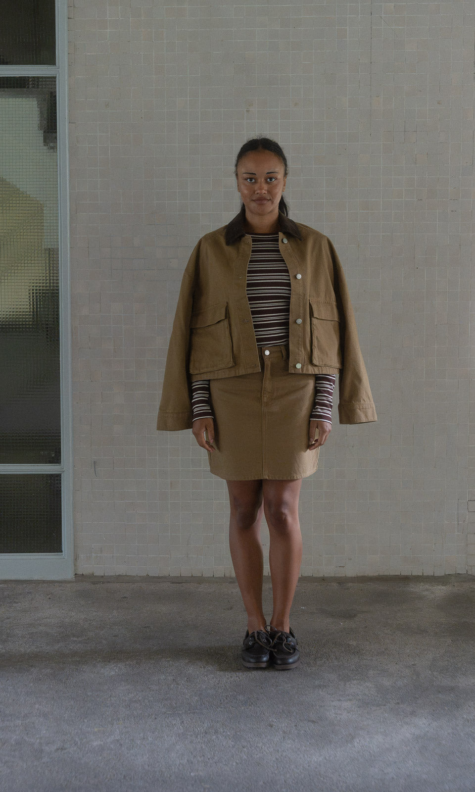 Jeansjacke mit aufgesetzten Taschen / Khaki
