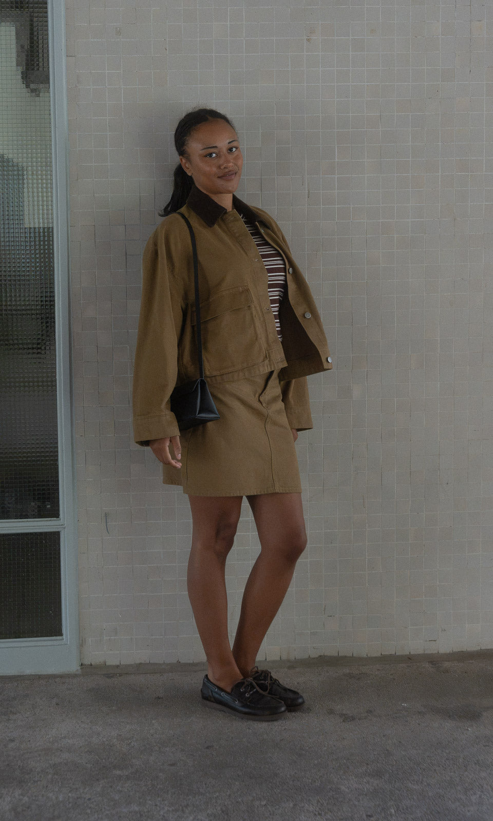 Jeansjacke mit aufgesetzten Taschen / Khaki