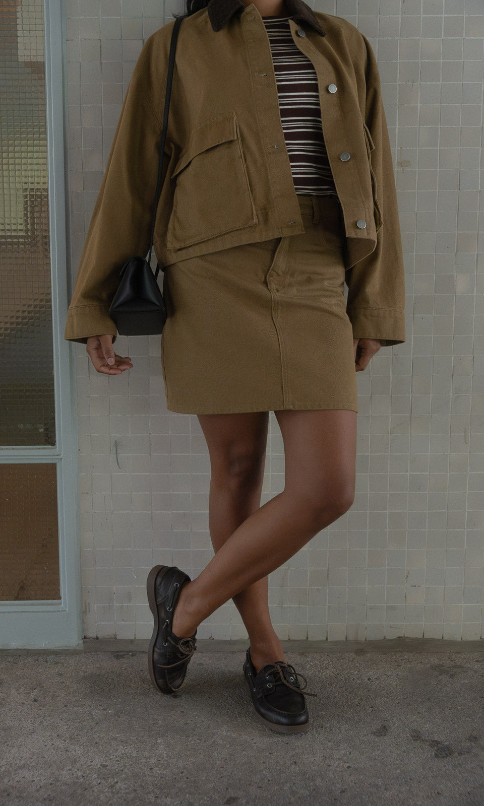 Jeansjacke mit aufgesetzten Taschen / Khaki