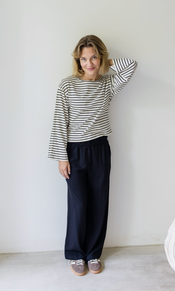 Gestreiftes Langarm Shirt Schwarz