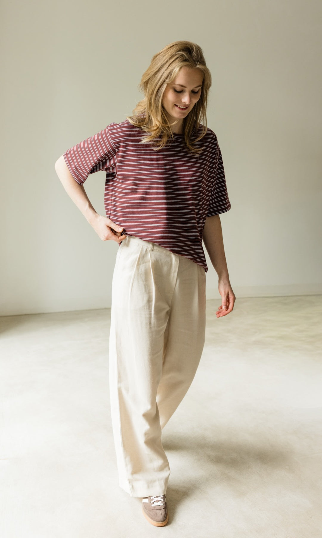 Oversized T-Shirt in Burgund-gestreift - abricot coco
