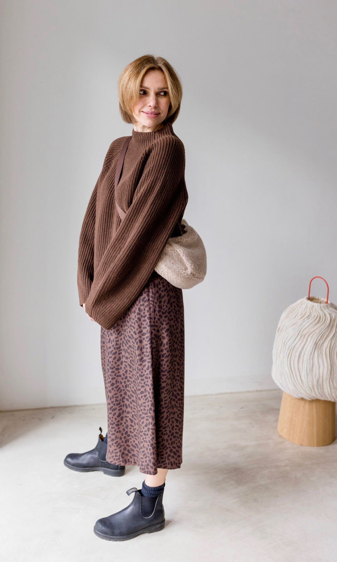 Schafwoll Crossbody Bag mit Handwärmer (Schurwolle) - abricot coco