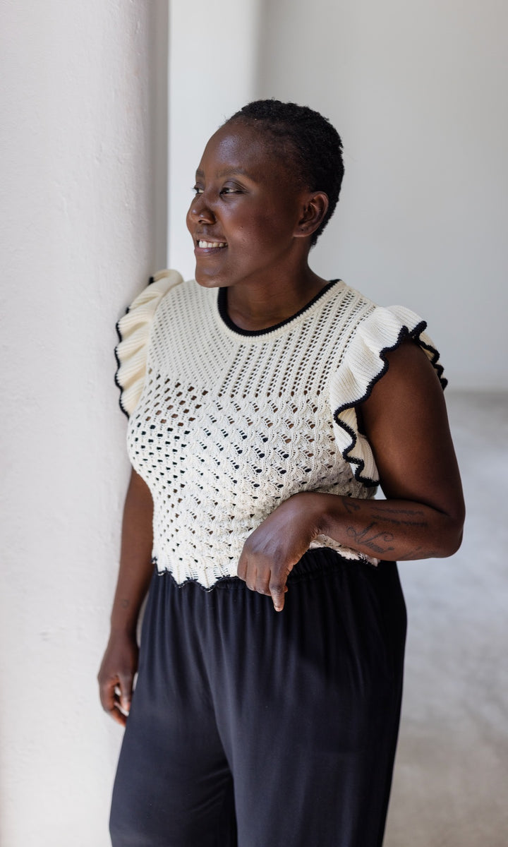 Stricktop Sora mit Volant Ärmel
