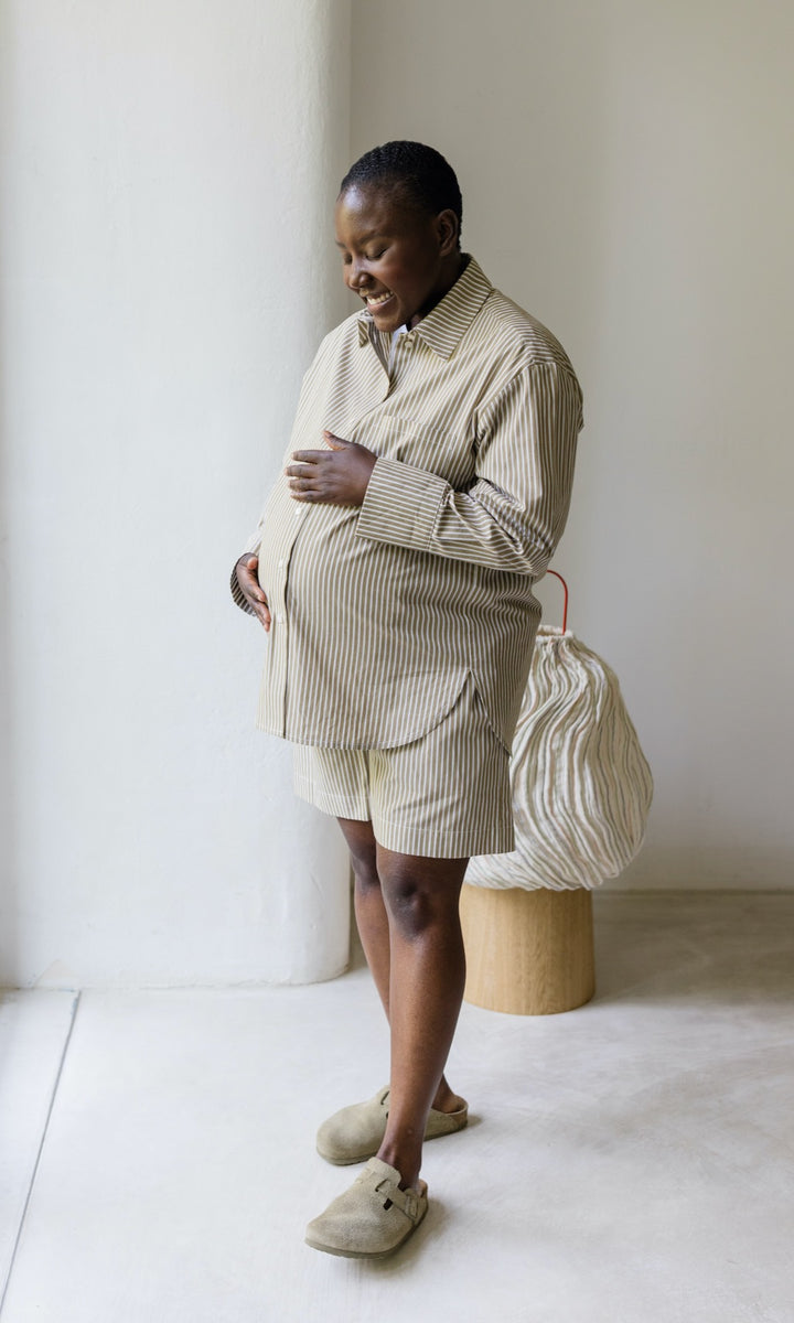 Schwangerschafts-Shorts Olive gestreift - abricot coco