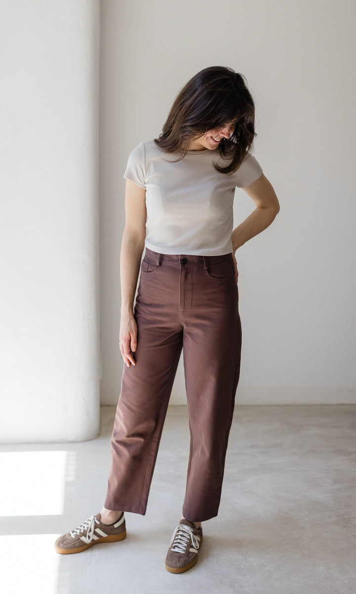 Barrel Jeans in Braun