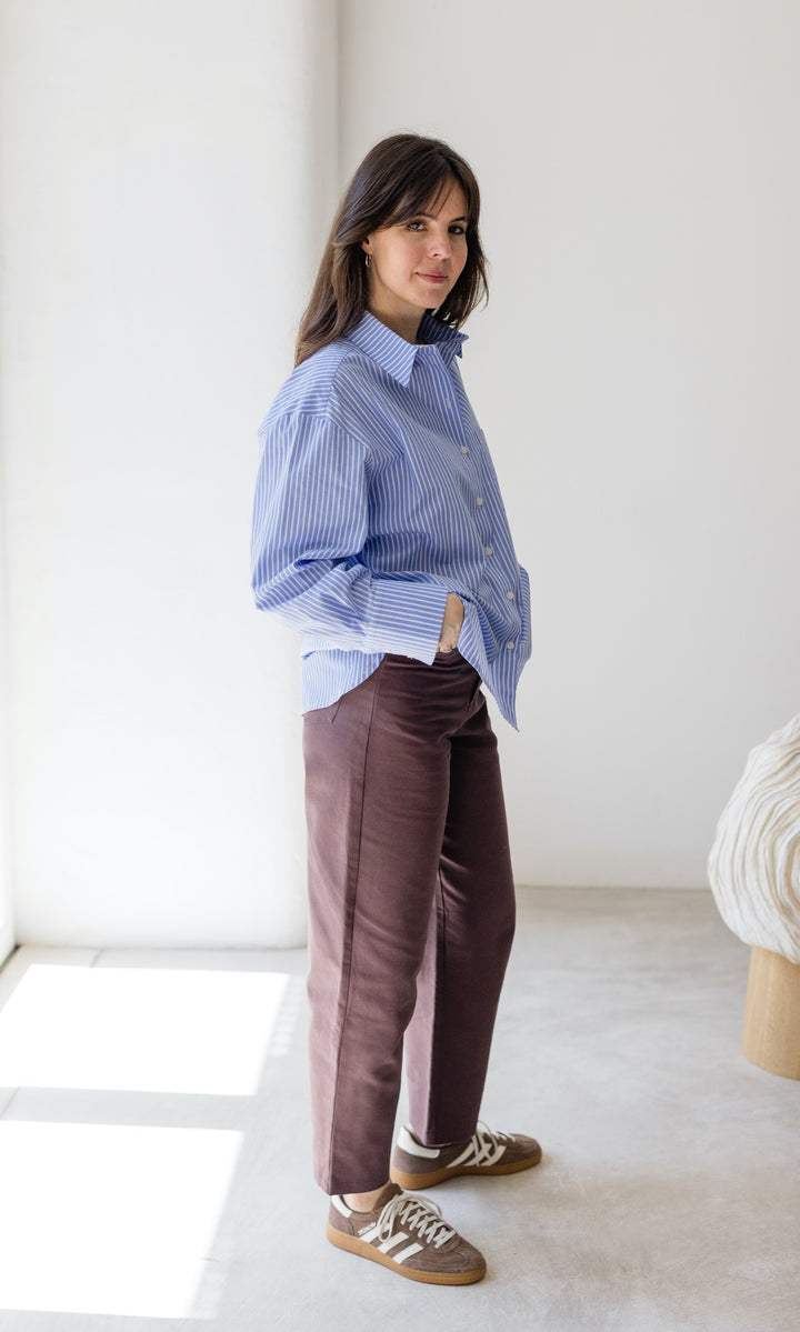 Barrel Jeans in Braun