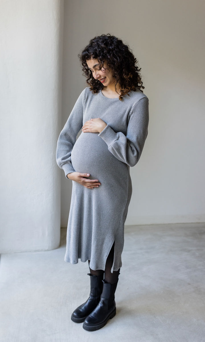 Langes Strickkleid Jules mit seitlicher Stillfunktion Grau
