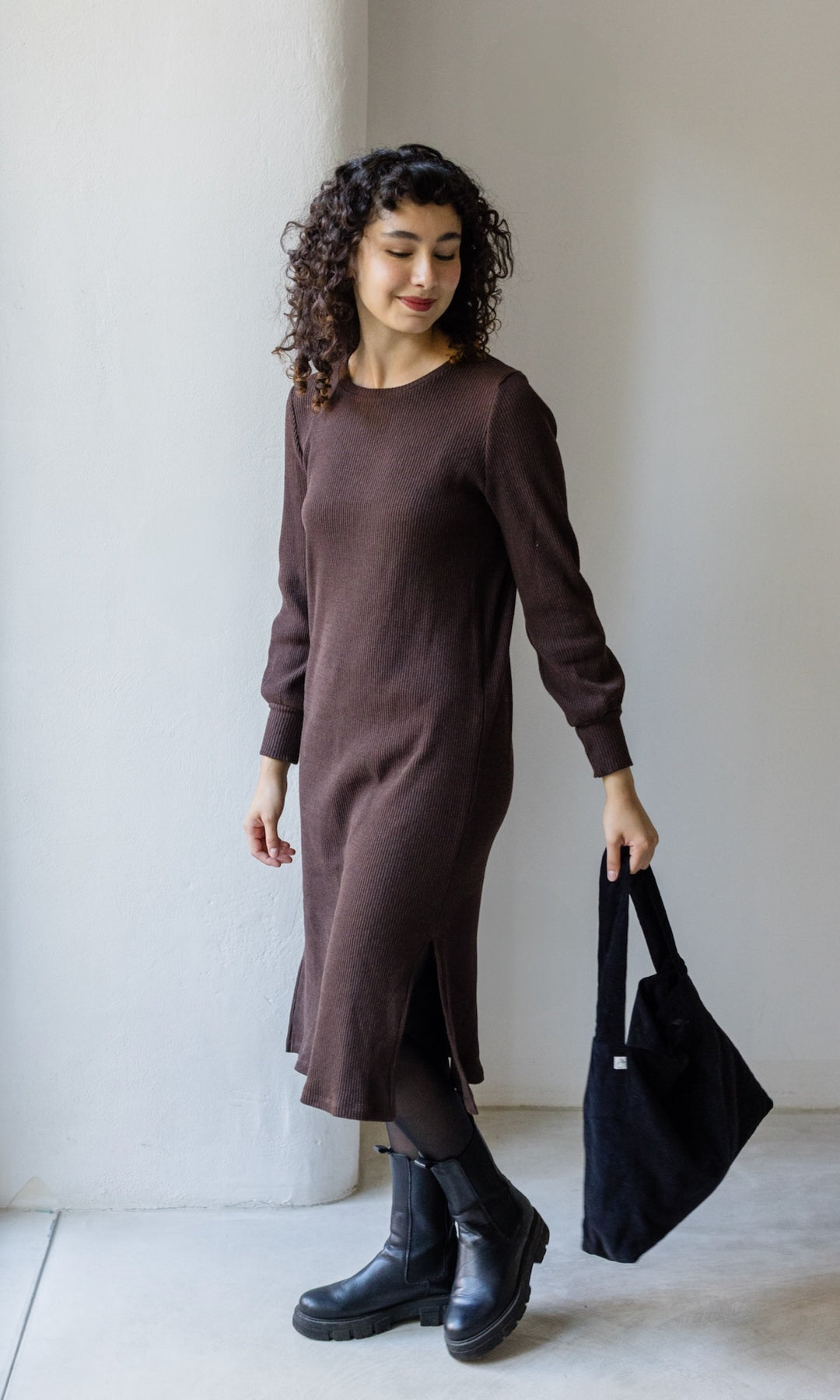 Langes Strickkleid Jules mit seitlicher Stillfunktion