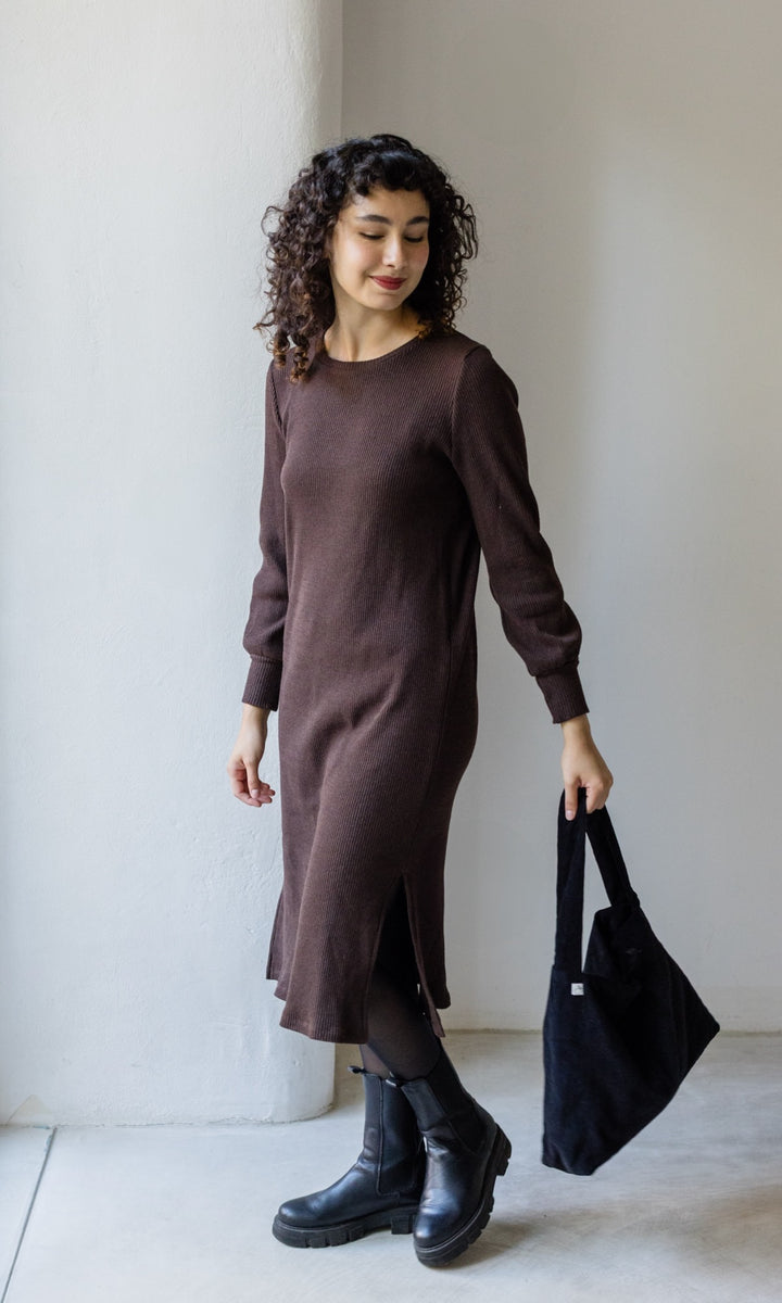 Langes Strickkleid Jules mit seitlicher Stillfunktion