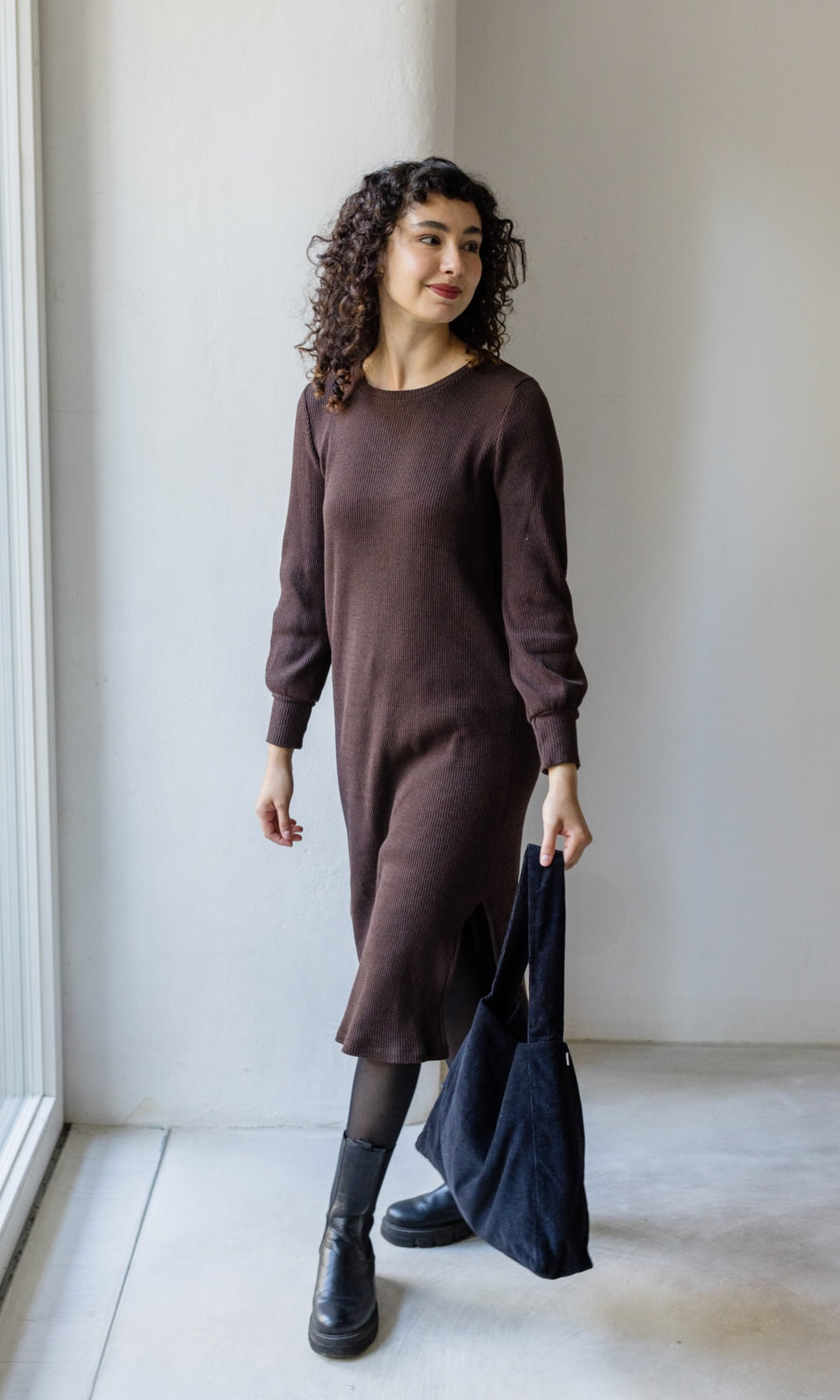 Langes Strickkleid Jules mit seitlicher Stillfunktion