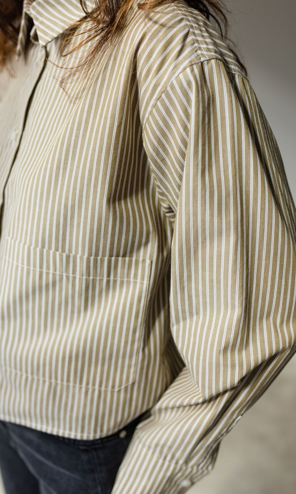 Cropped Oversized Hemd Olive Gestreift