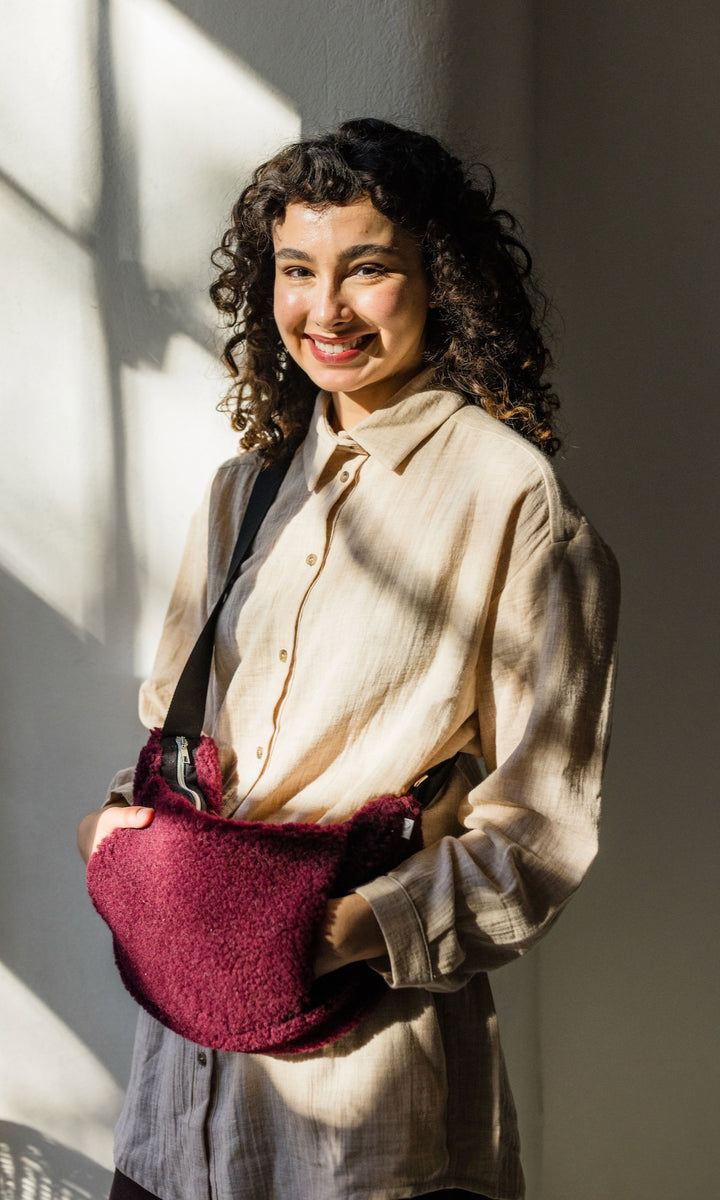 Schafwoll Crossbody Bag mit Handwärmer (Schurwolle)