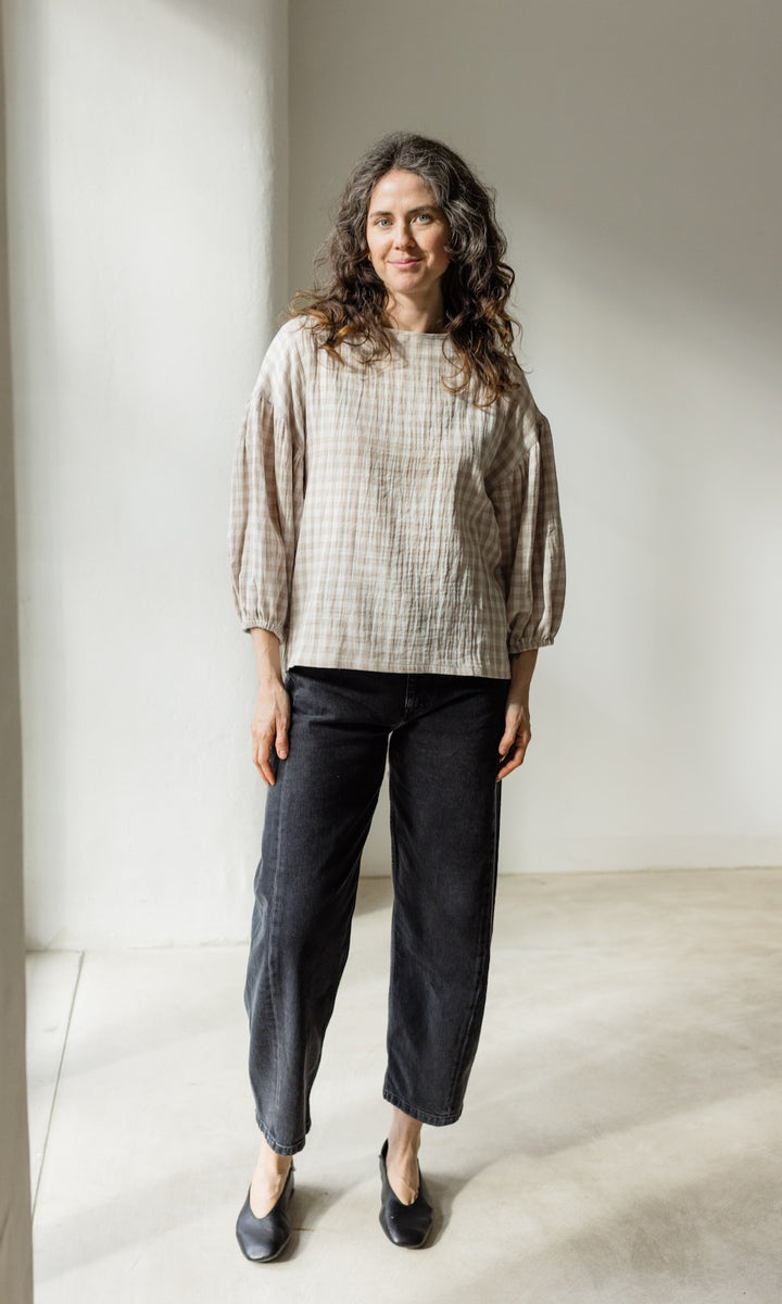 Bluse April in Karo Sesam