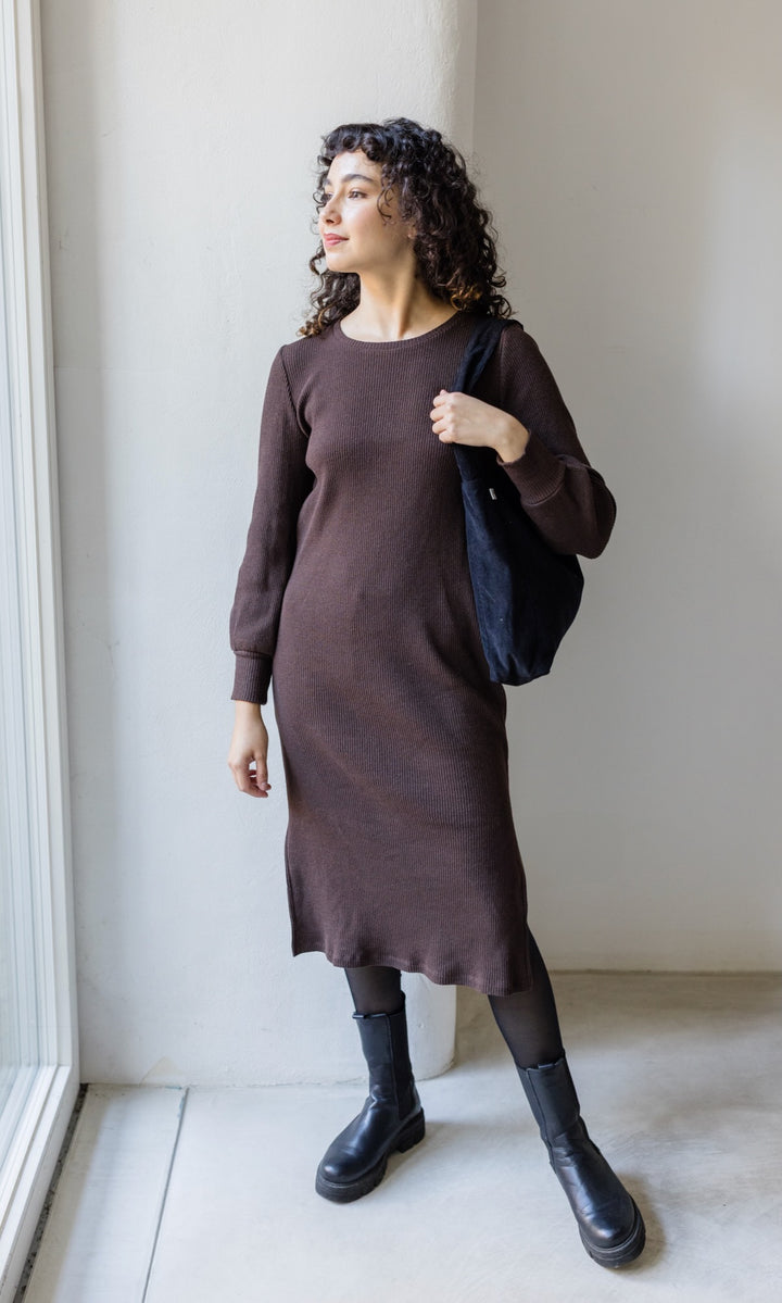 Langes Strickkleid Jules mit seitlicher Stillfunktion