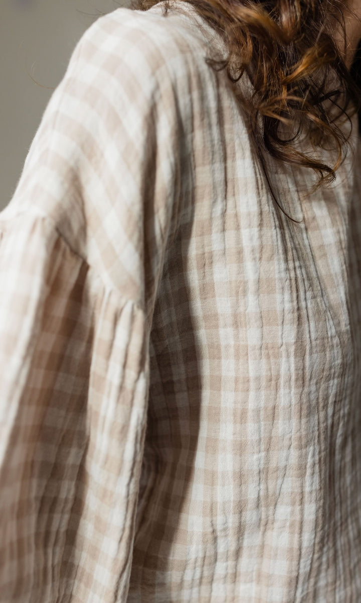 Bluse April in Karo Sesam