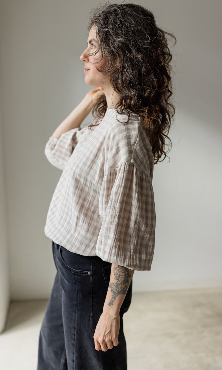 Bluse April in Karo Sesam