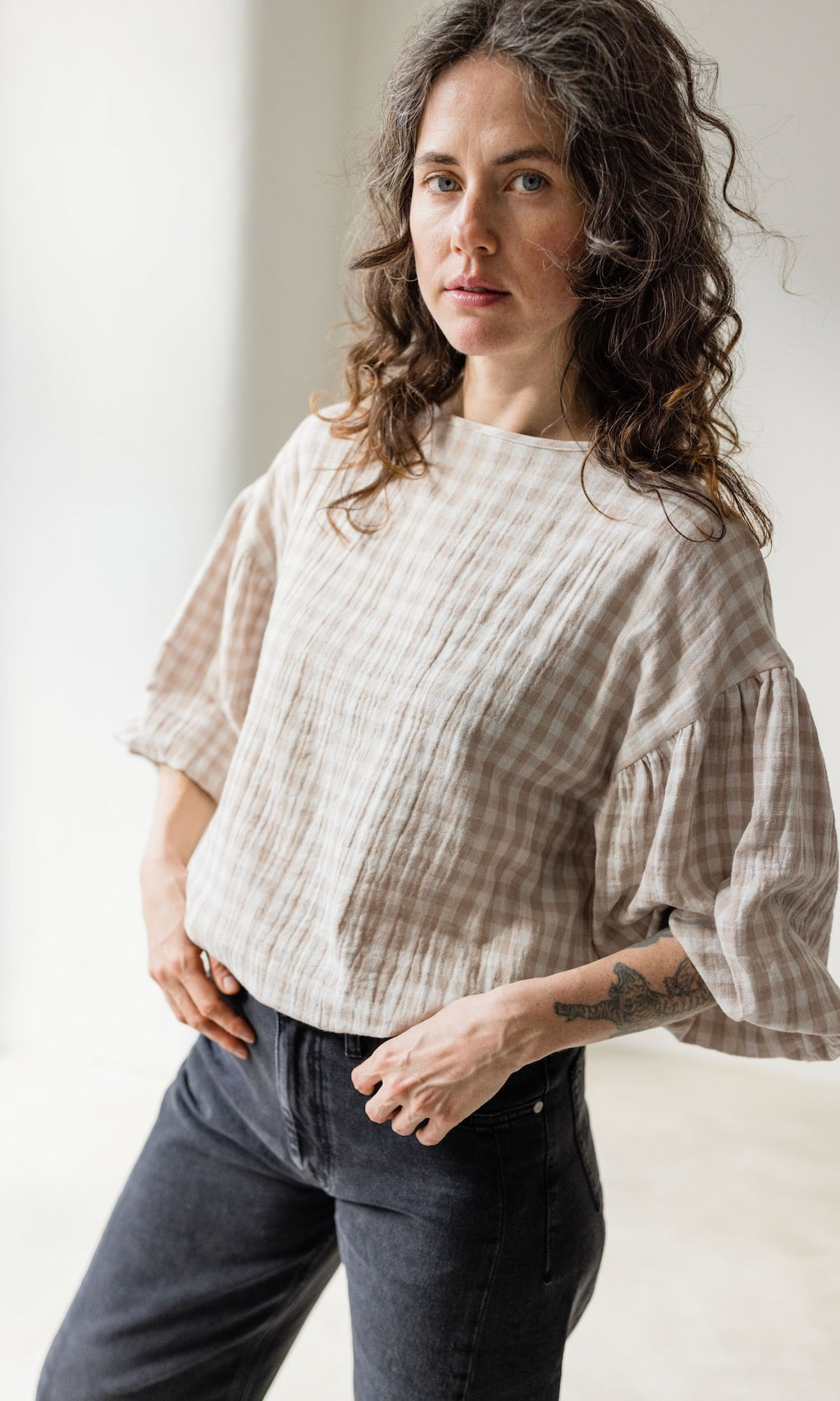 Bluse April in Karo Sesam