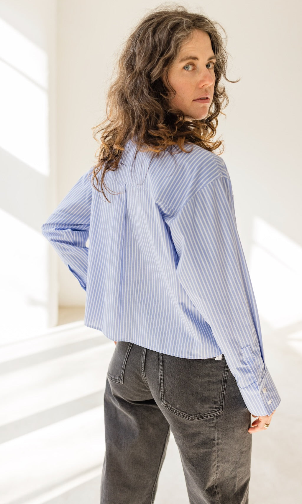 Cropped Oversized Hemd Hellblau Gestreift