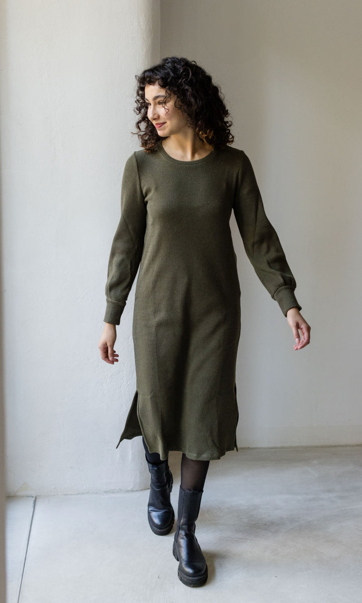 Langes Strickkleid Jules mit seitlicher Stillfunktion