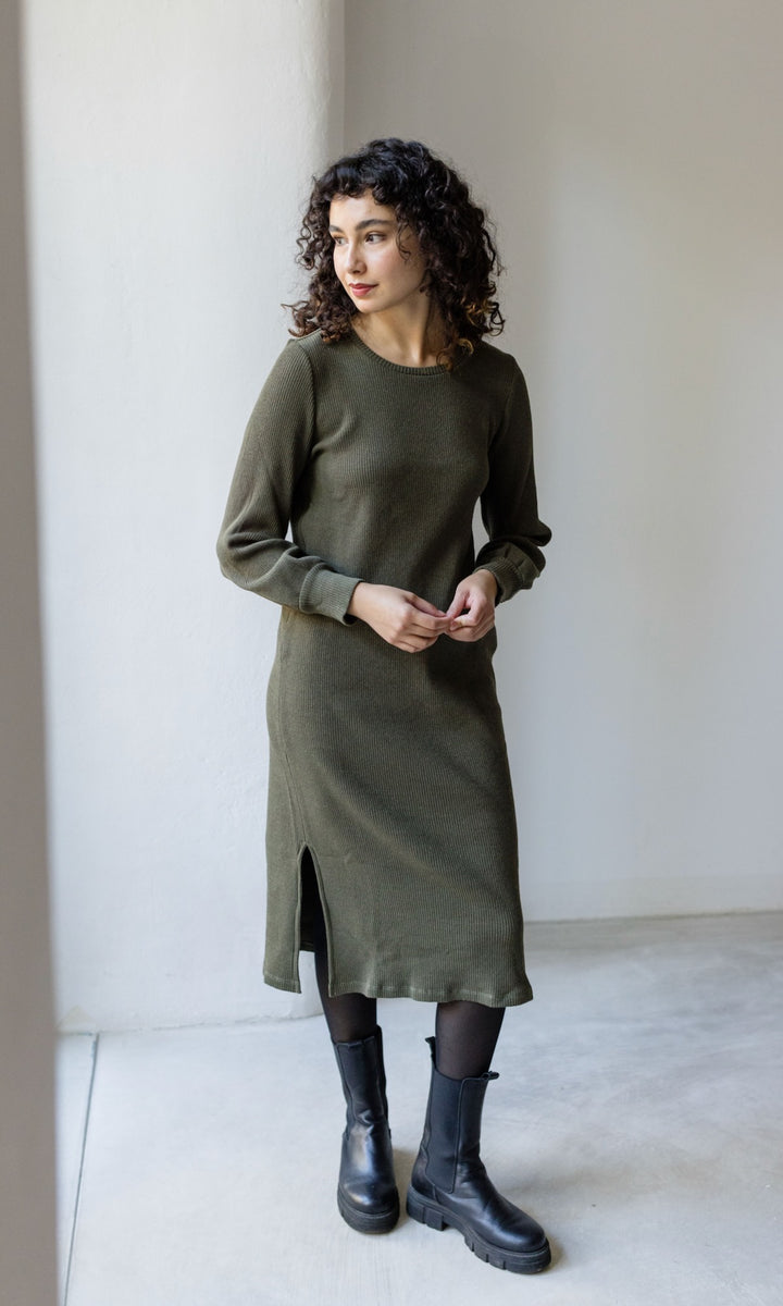 Langes Strickkleid Jules mit seitlicher Stillfunktion