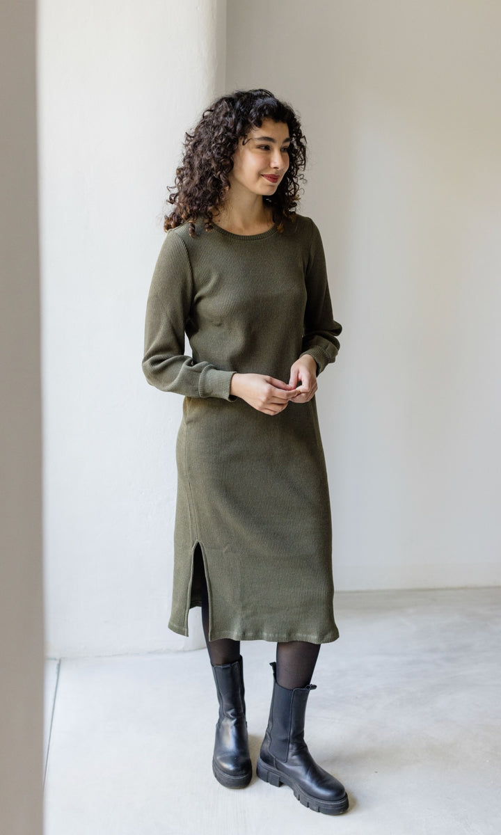 Langes Strickkleid Jules mit seitlicher Stillfunktion