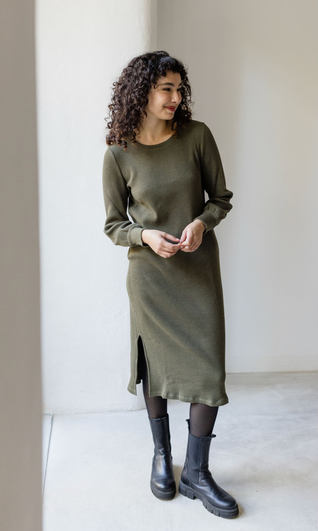 Langes Strickkleid Jules mit seitlicher Stillfunktion