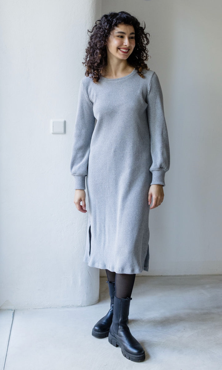 Langes Strickkleid Jules mit seitlicher Stillfunktion Grau