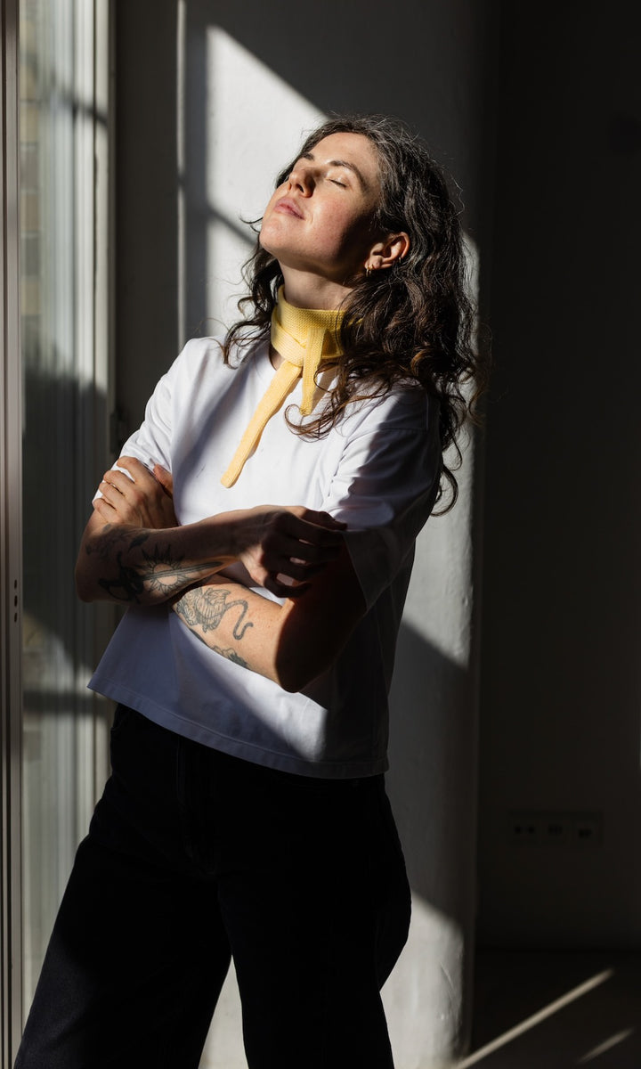 Kleiner Strickschal zum Binden Hellgelb aus Bio Baumwolle - abricot coco