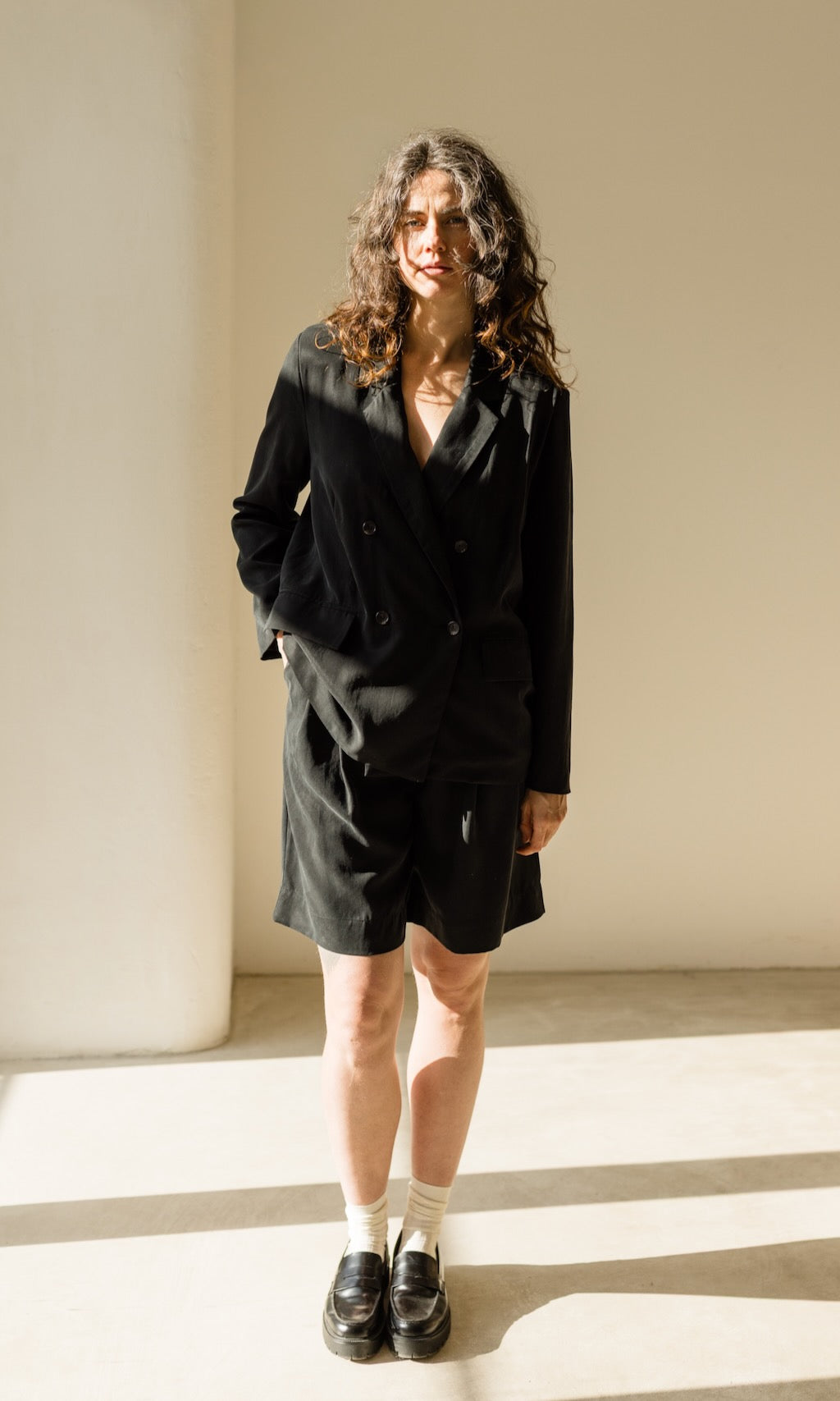 High-Waist Bermuda aus Lyocell in Schwarz