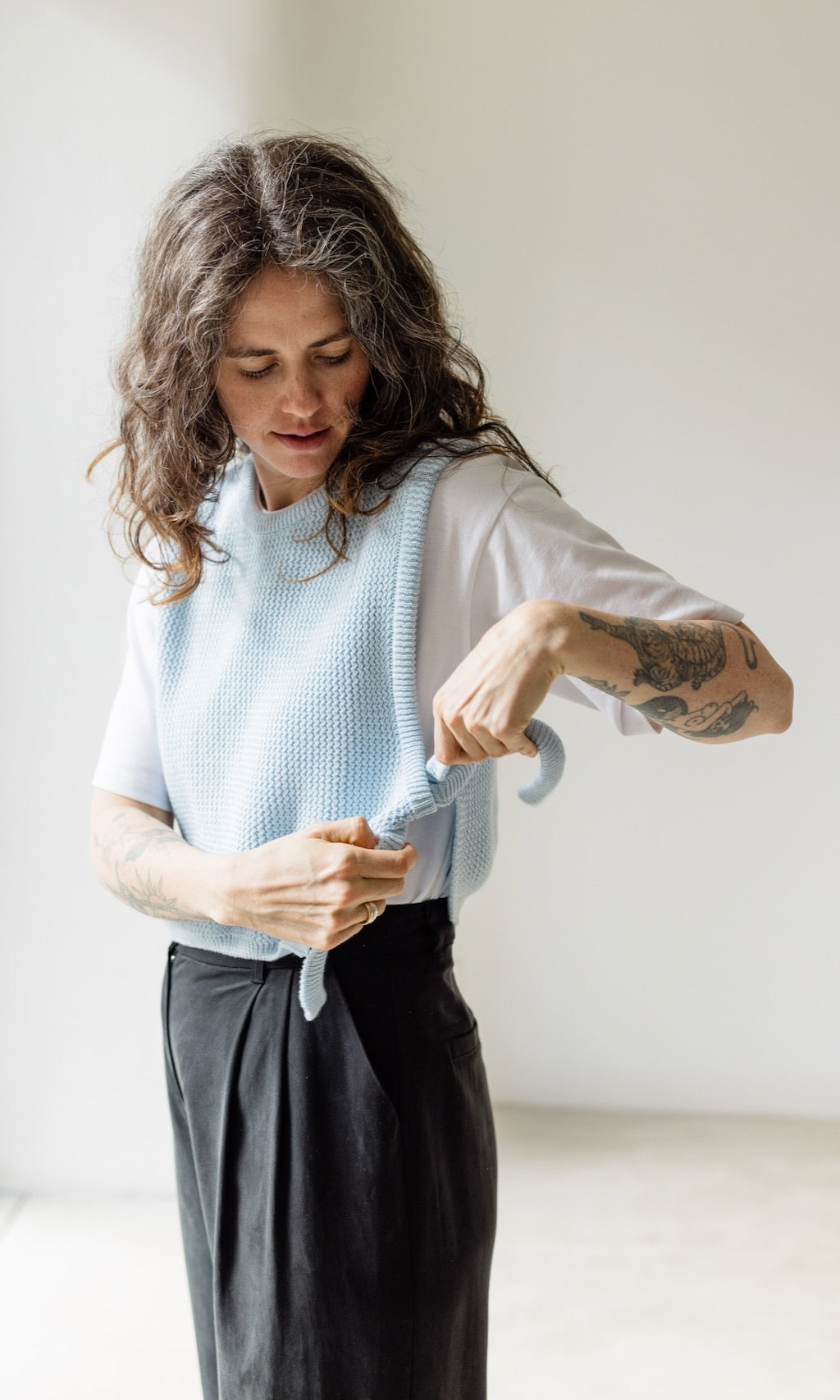 Pullunder mit seitlichem Bindedetail Hellblau aus Bio Baumwolle - abricot coco