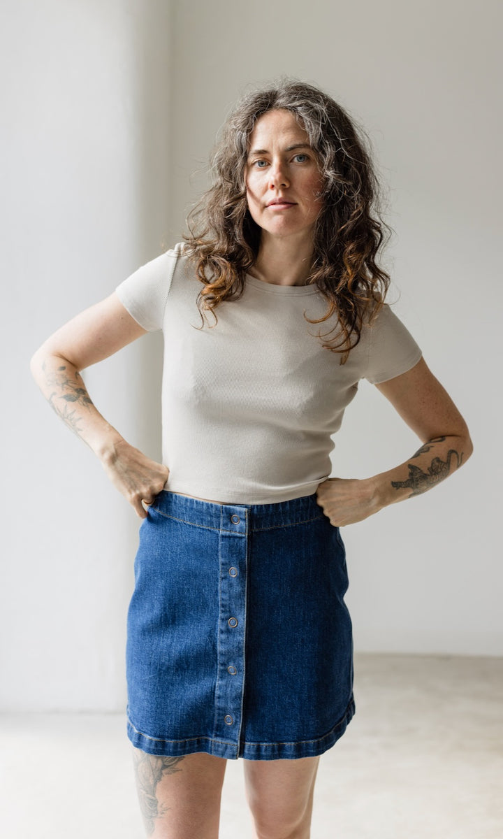 Mini Jeans Rock in klassischem Denim Blau aus Bio Baumwolle - abricot coco