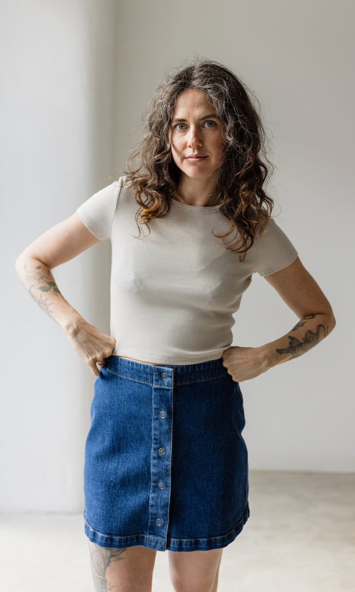 Mini Jeans Rock in klassischem Denim Blau aus Bio Baumwolle - abricot coco