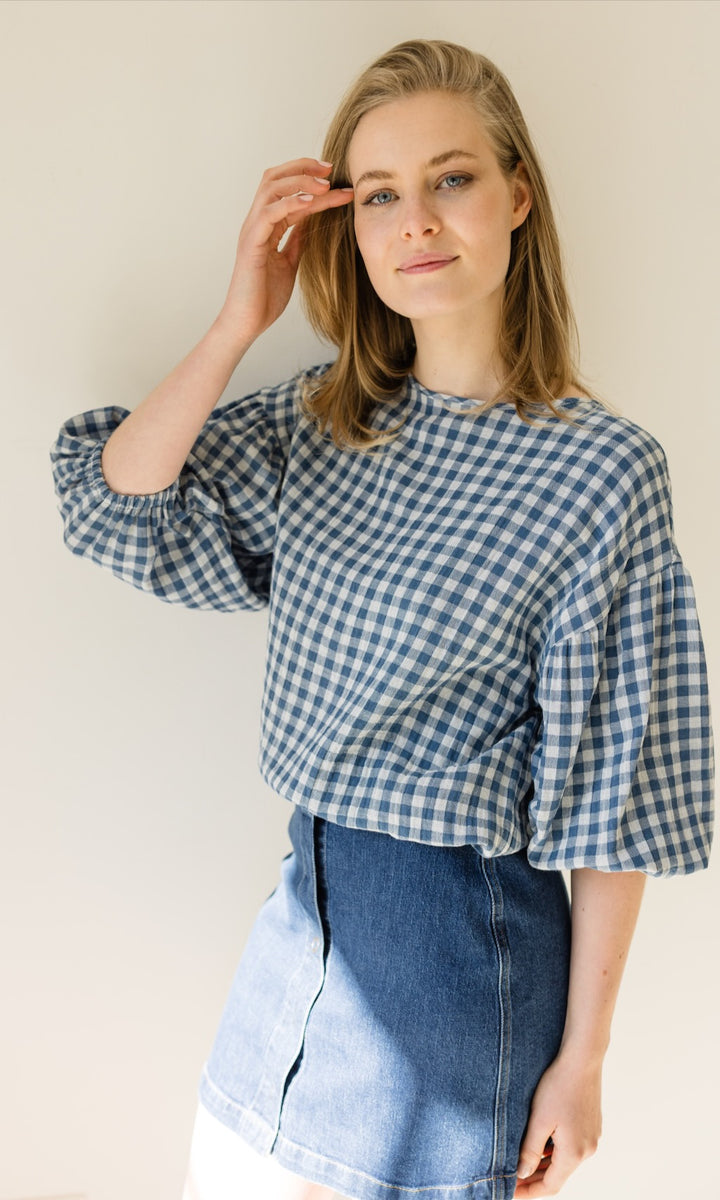 Bluse April in Karo Blau - abricot coco