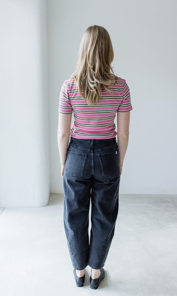 Barrel Jeans aus Bio-Baumwolle | Washed Black - abricot coco