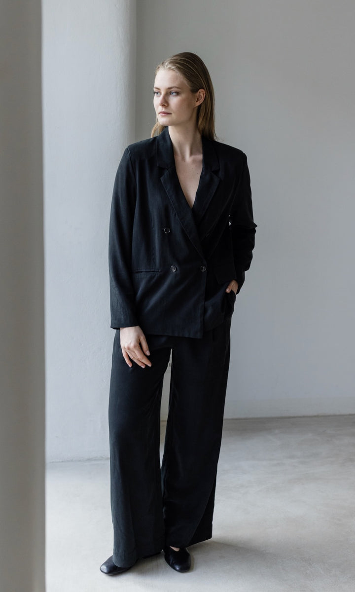 Loose Fit Blazer aus Lyocell | in schwarz - abricot coco