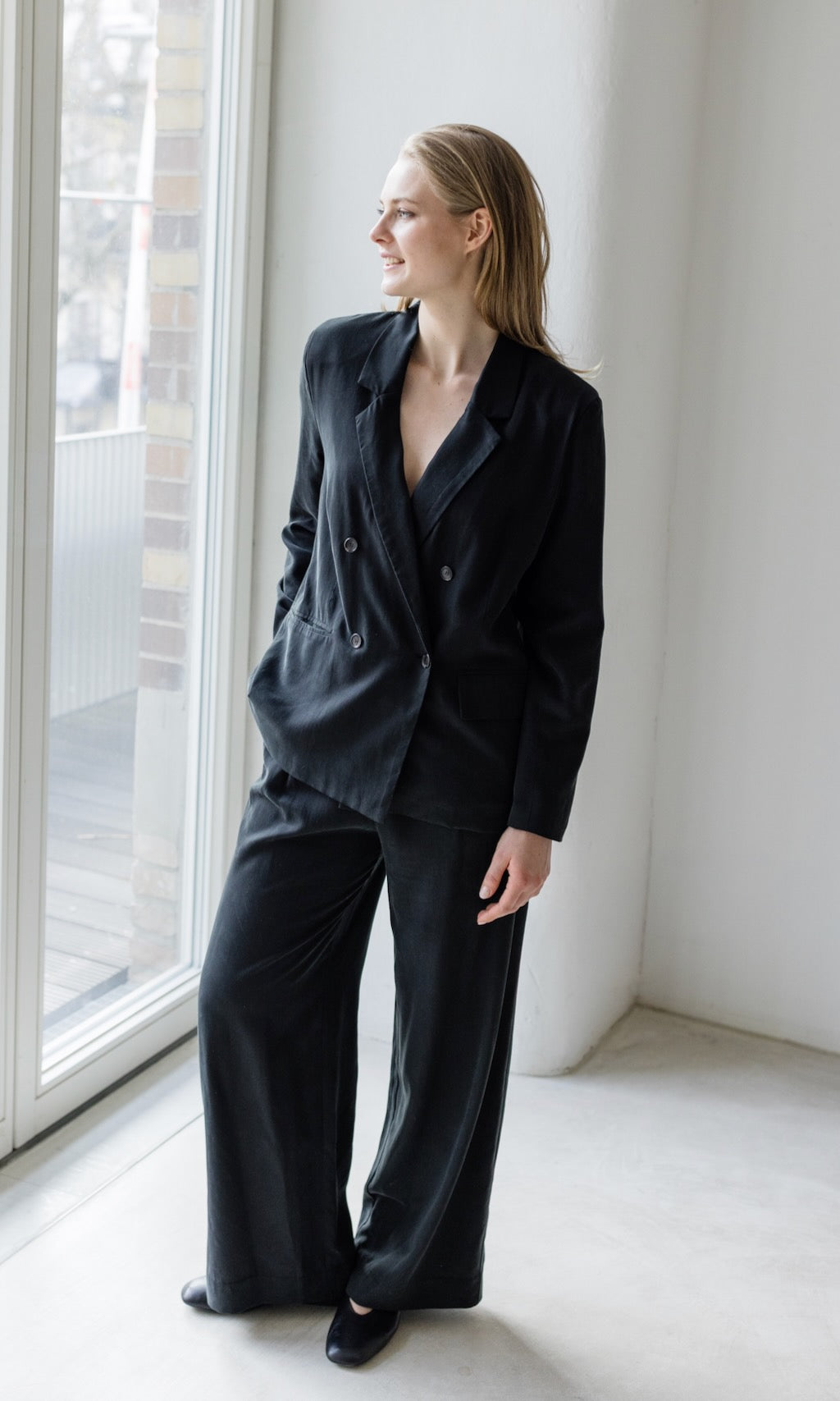 Loose Fit Blazer aus Lyocell | in schwarz - abricot coco