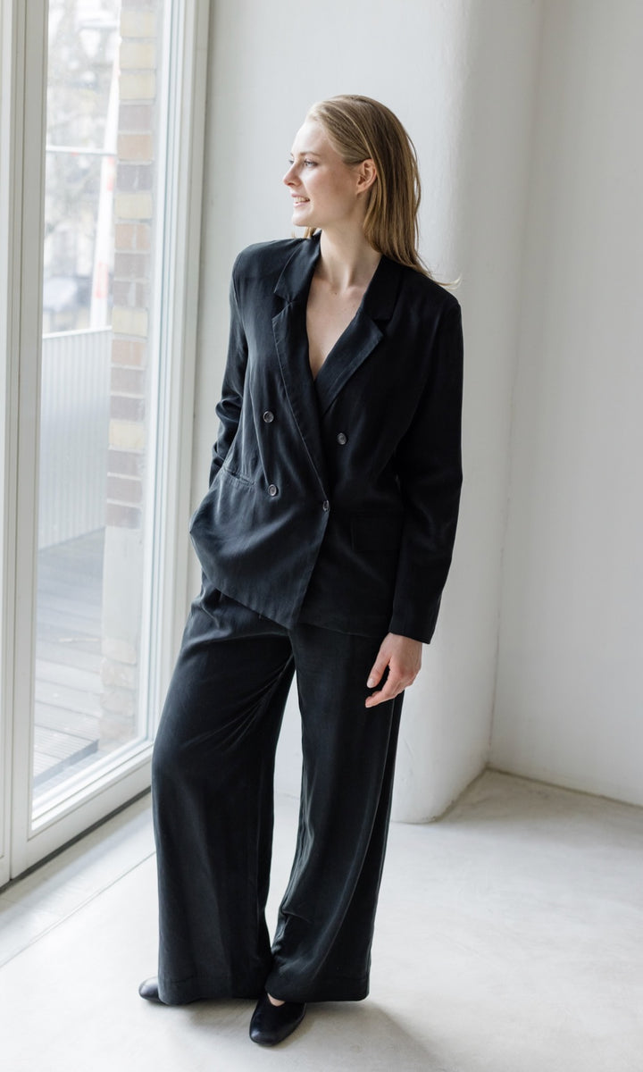 Loose Fit Blazer aus Lyocell | in schwarz - abricot coco