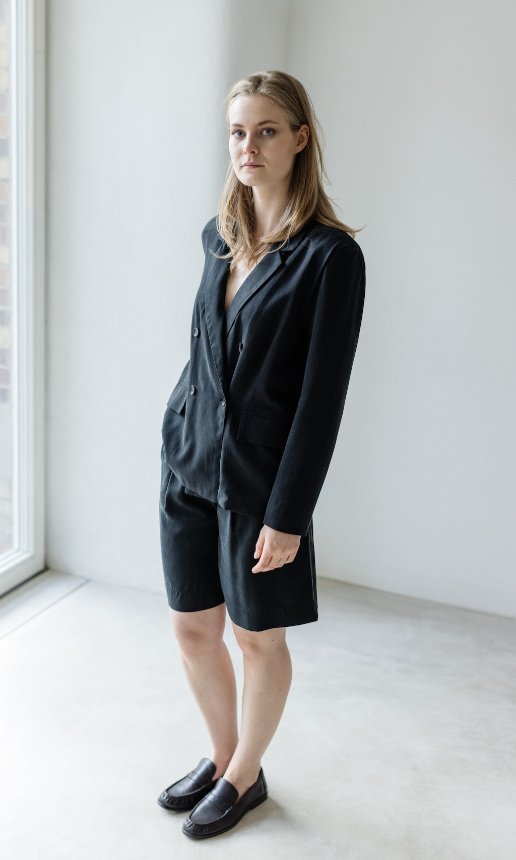 Loose Fit Blazer aus Lyocell | in schwarz - abricot coco
